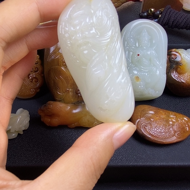 @***心和田玉未镶嵌颈饰