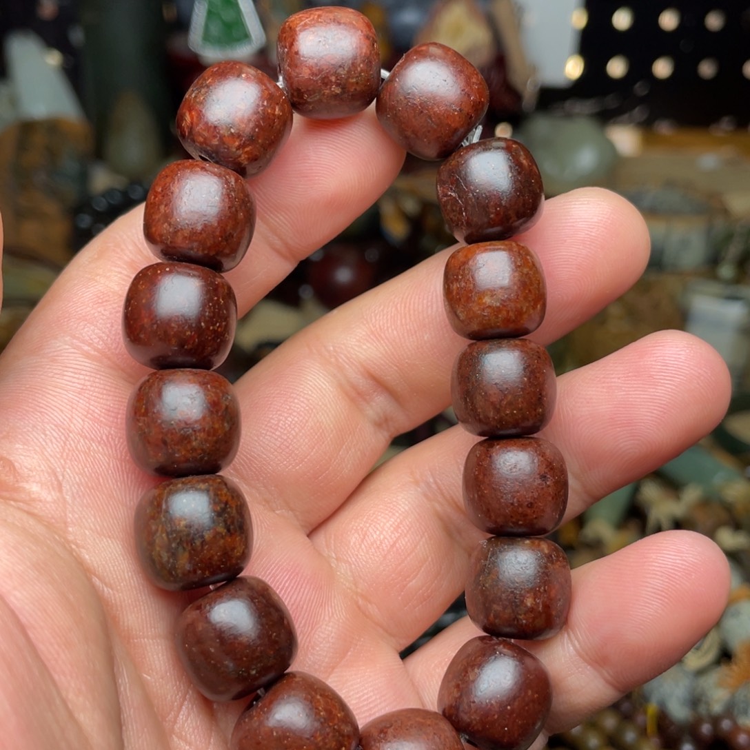 颈饰未镶嵌岫岩河磨玉（透闪石质玉）13×14