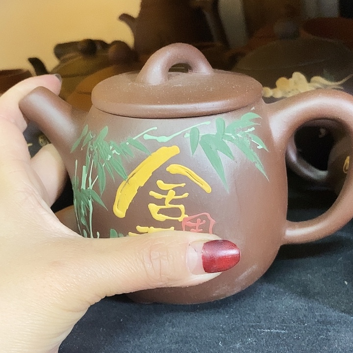 手工制作宜兴紫砂茶壶