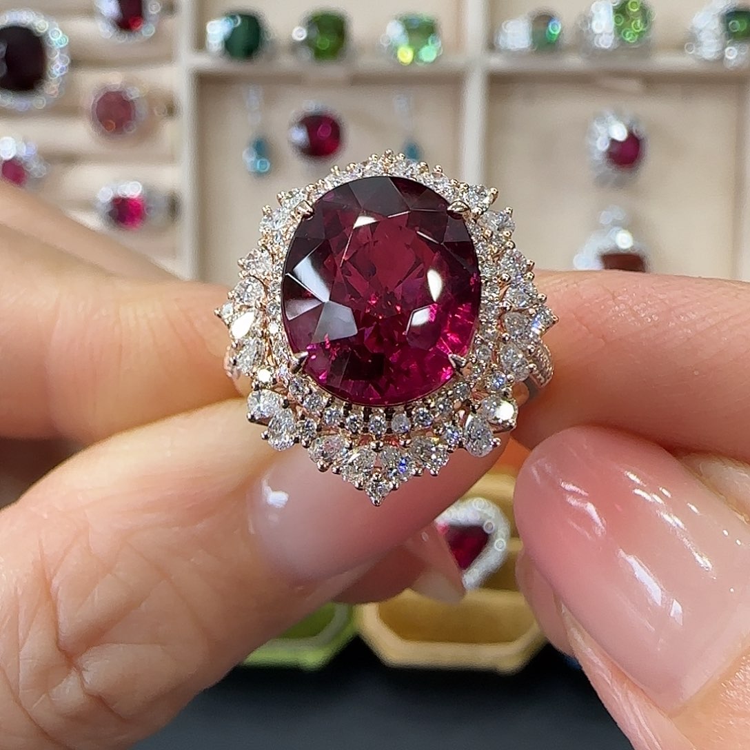 18K金镶嵌戒指碧玺6.69ct