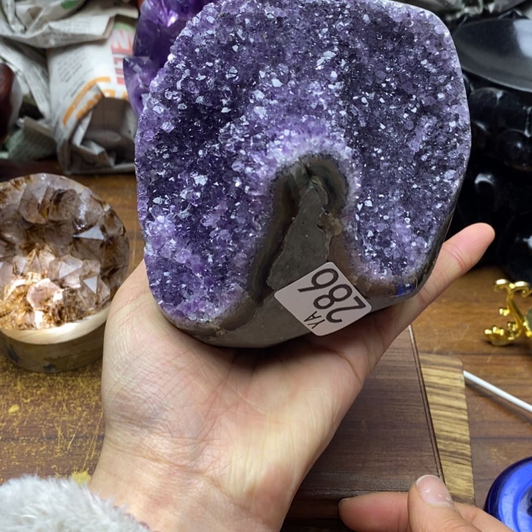 未镶嵌水晶大型摆件（非配饰）