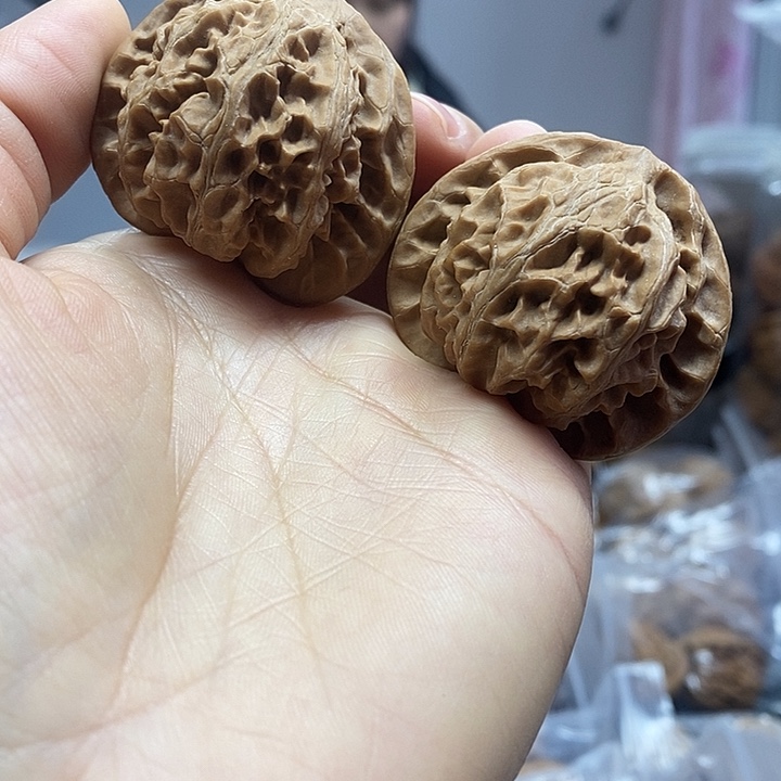 把件文玩核桃43.5宫灯红皮