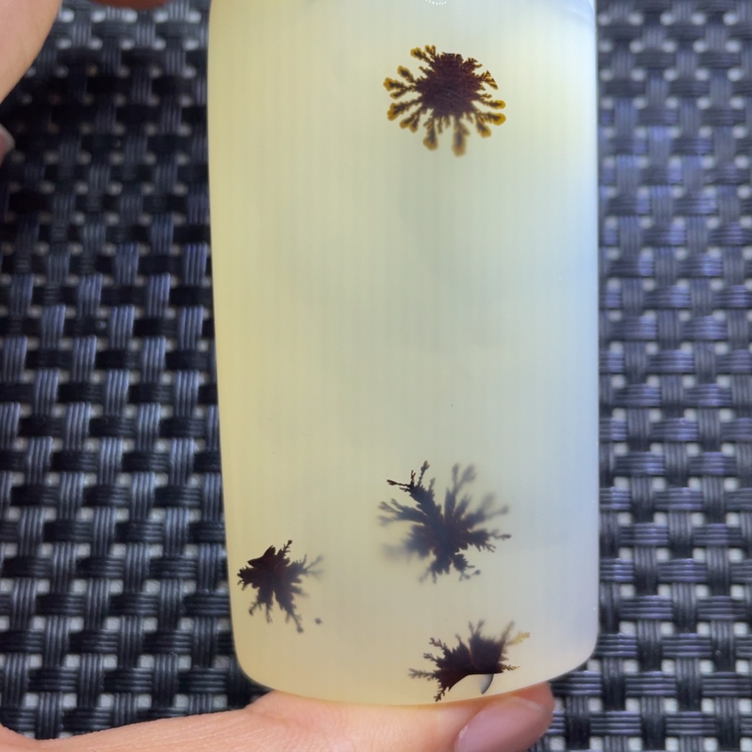 未镶嵌毛衣链玛瑙/玉髓山**刘