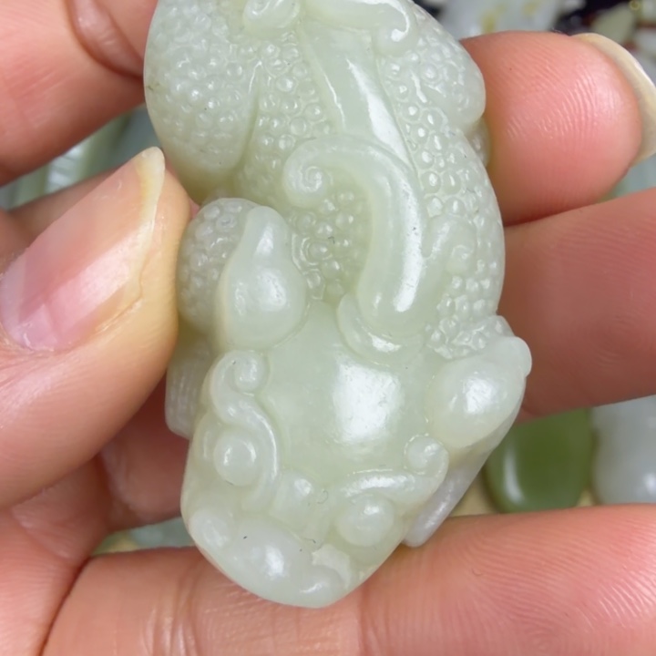 和田玉（糖玉）未镶嵌颈饰