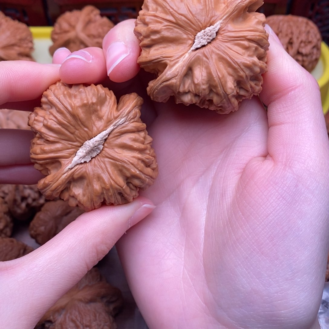 吊坠文玩核桃转****）白狮子