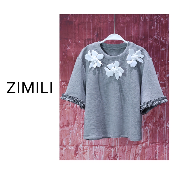 【亮哥女装】2025设计师夏季轻薄透气花灰色花瓣袖口简约短袖9071