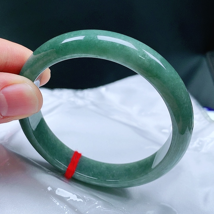 翡翠手镯（圆镯）未镶嵌翡翠手镯未镶嵌 63大圈口