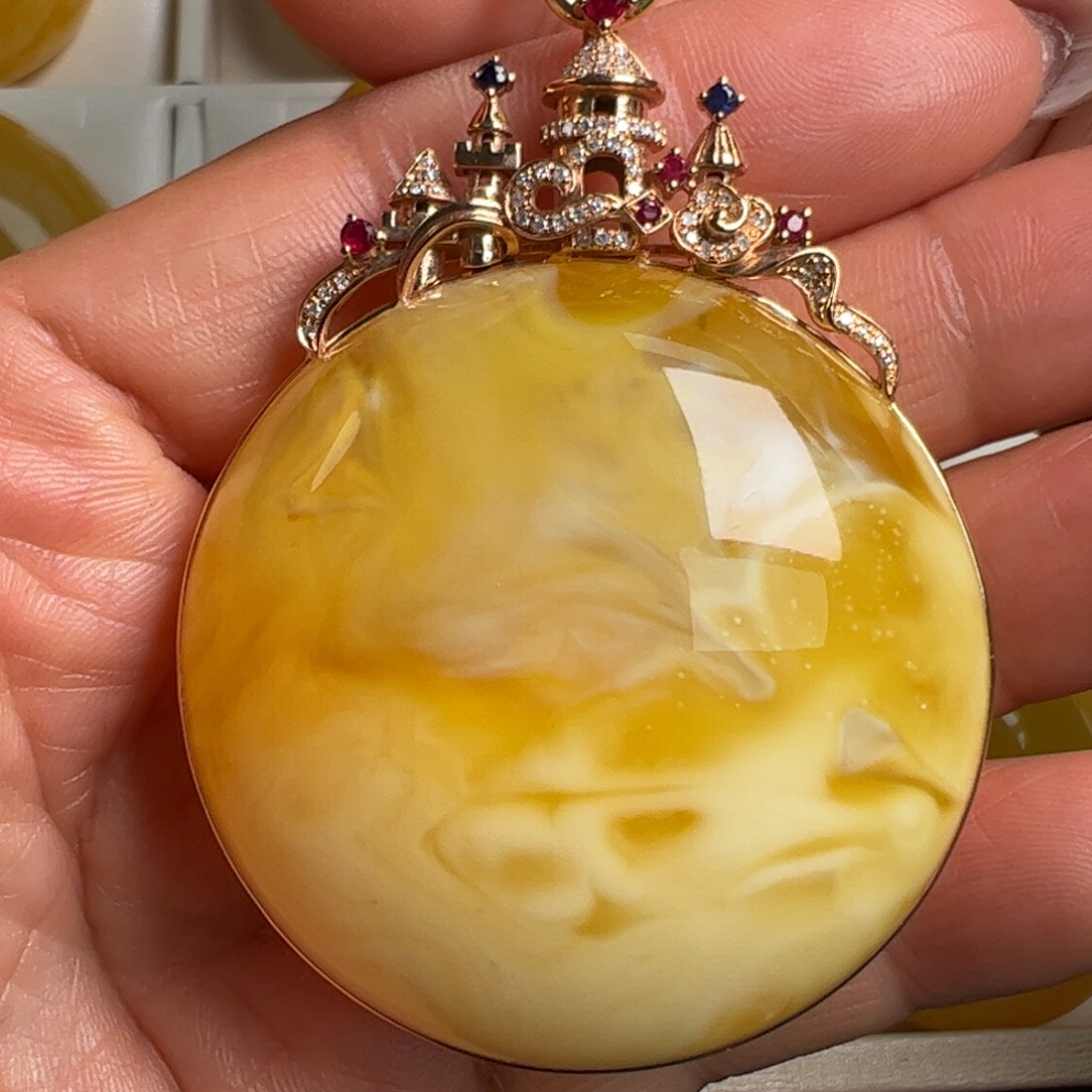 蜜蜡颈饰18K金镶嵌无烤色无优化