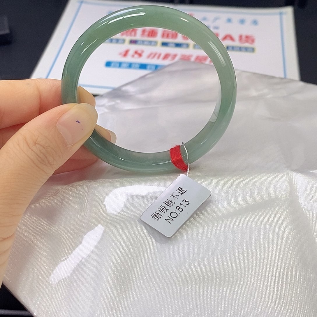 翡翠未镶嵌手镯53