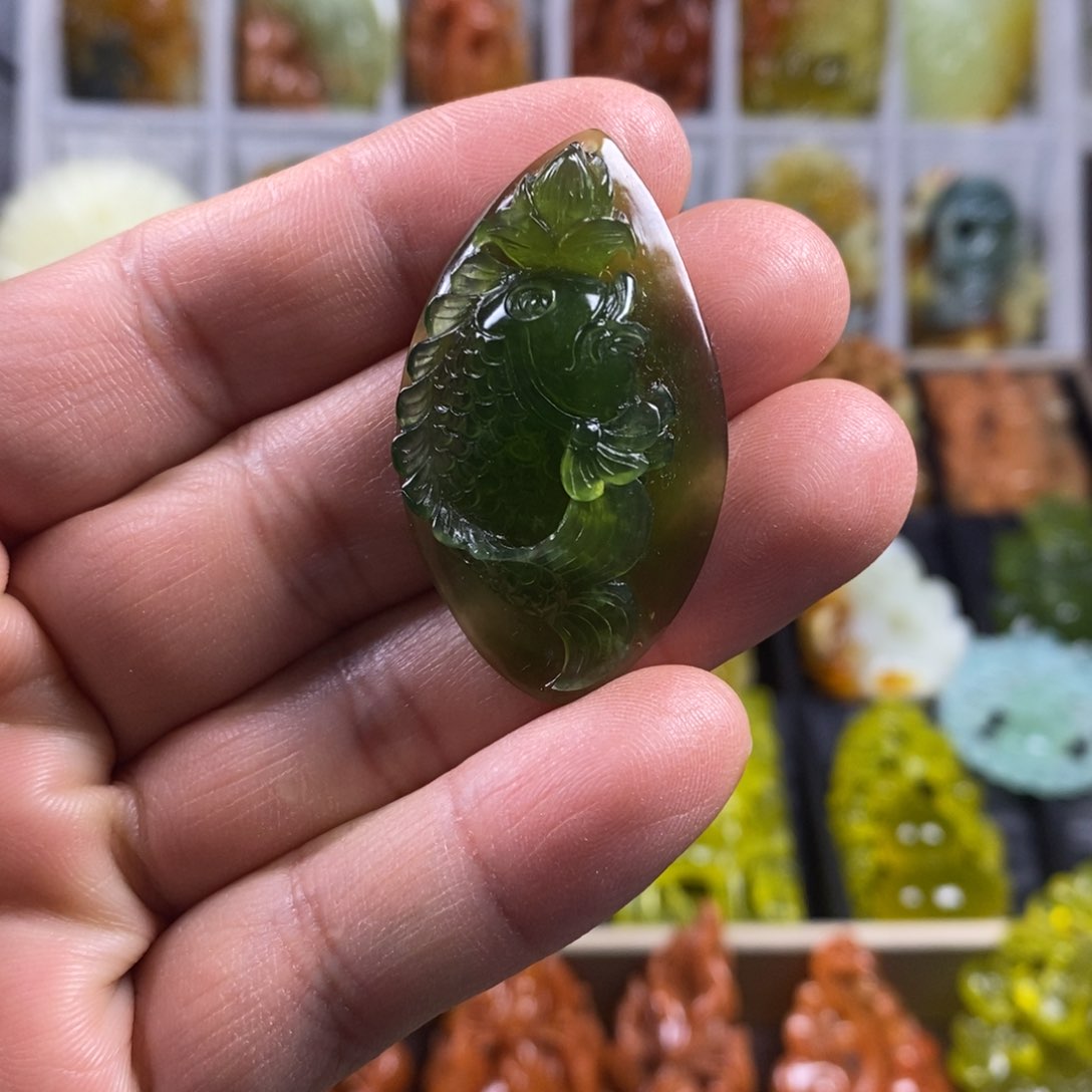 合金蛇纹石玉颈饰