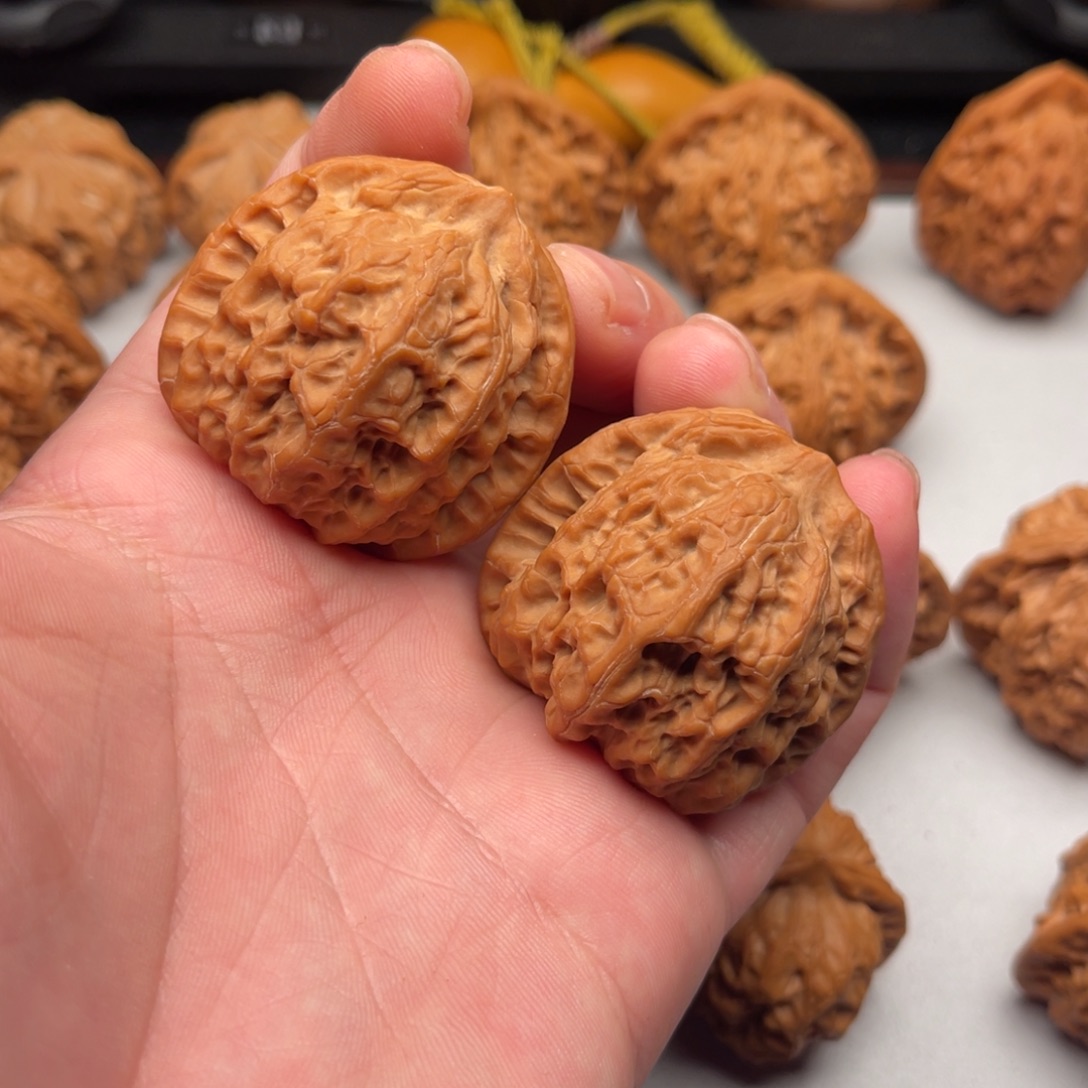 文玩核桃吊坠佛肚