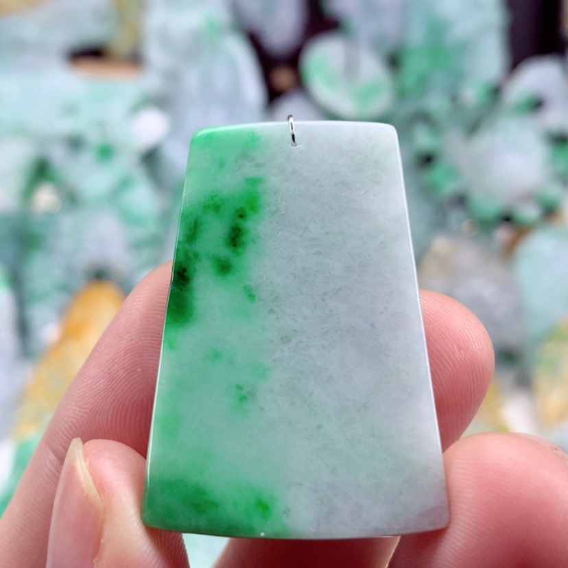 【闪购商品】翡翠吊坠(不含链)未镶嵌