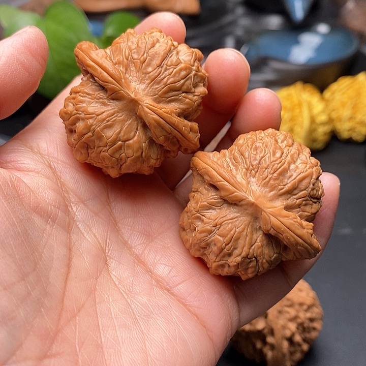 文玩核桃把件血麒麟3 尺