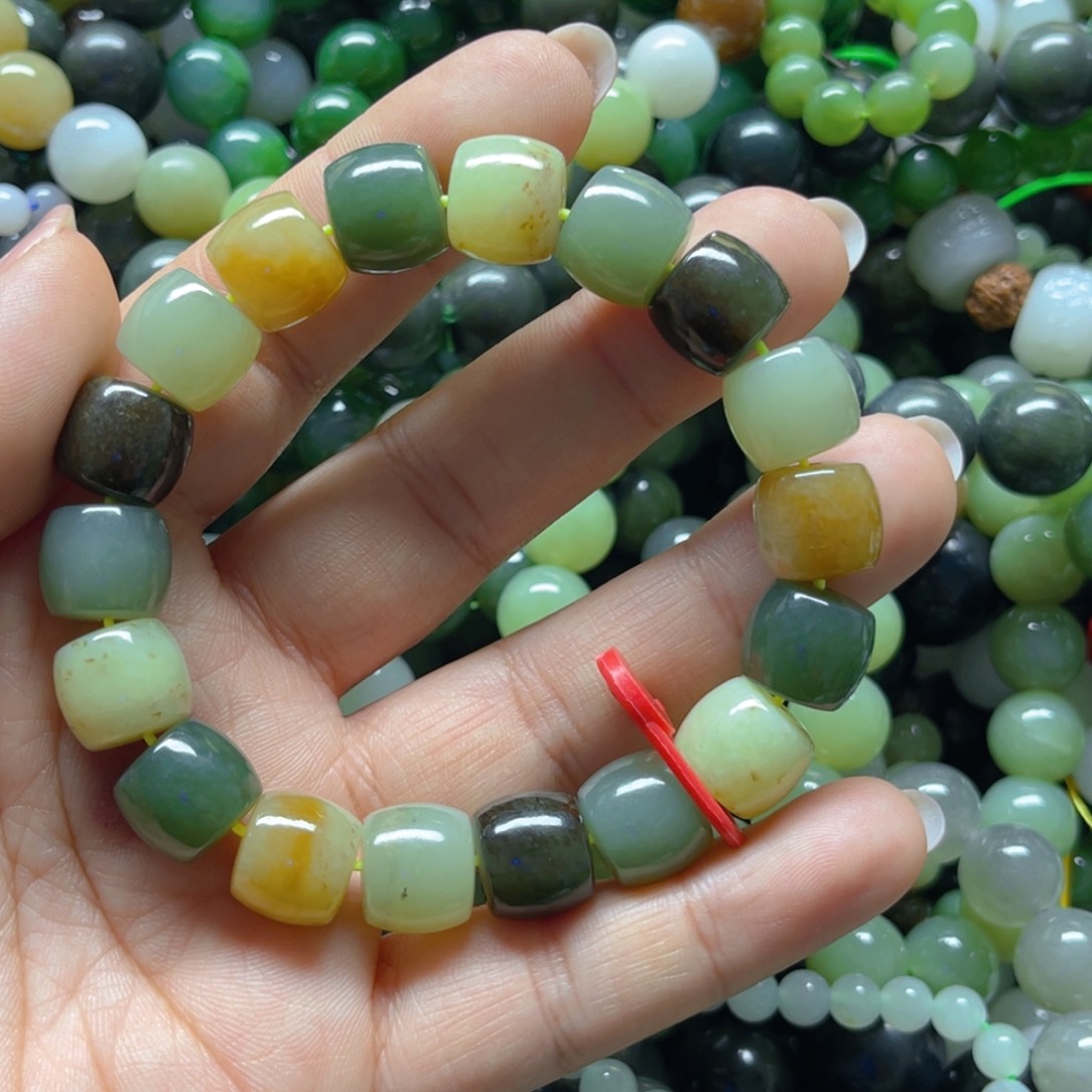 未镶嵌和田玉手链