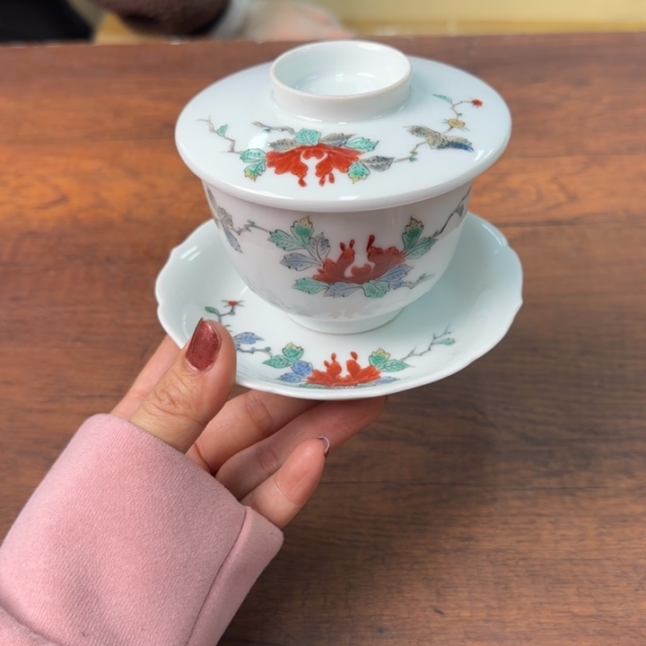 一个陶瓷物件哈哈哈哈