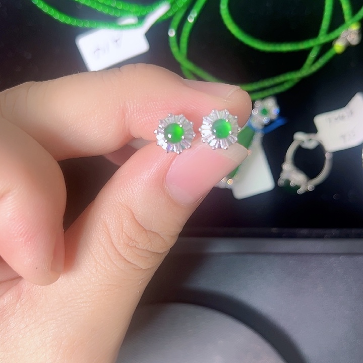 翡翠未镶嵌颈饰天然