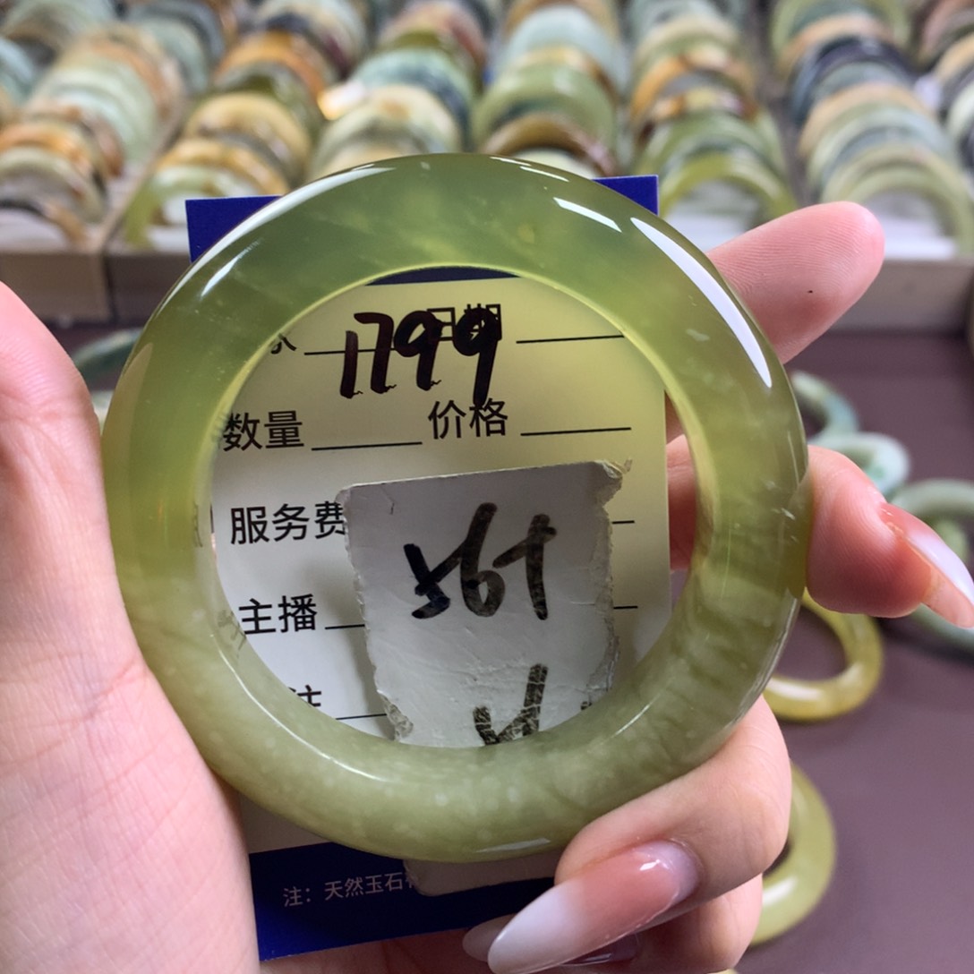 蛇纹石玉未镶嵌手镯1799