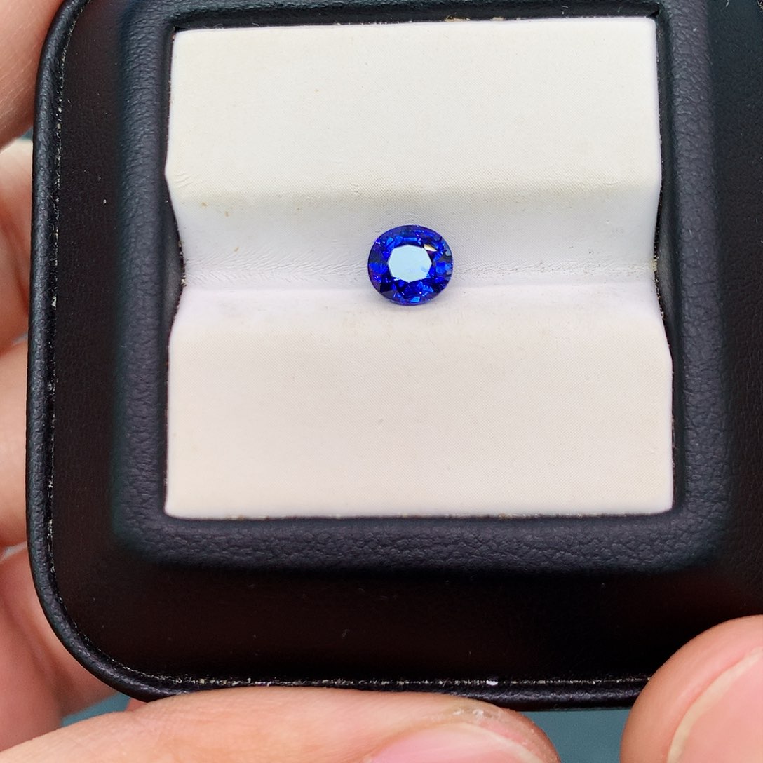 蓝宝石裸石未镶嵌1.25克拉吉尔德皇家蓝