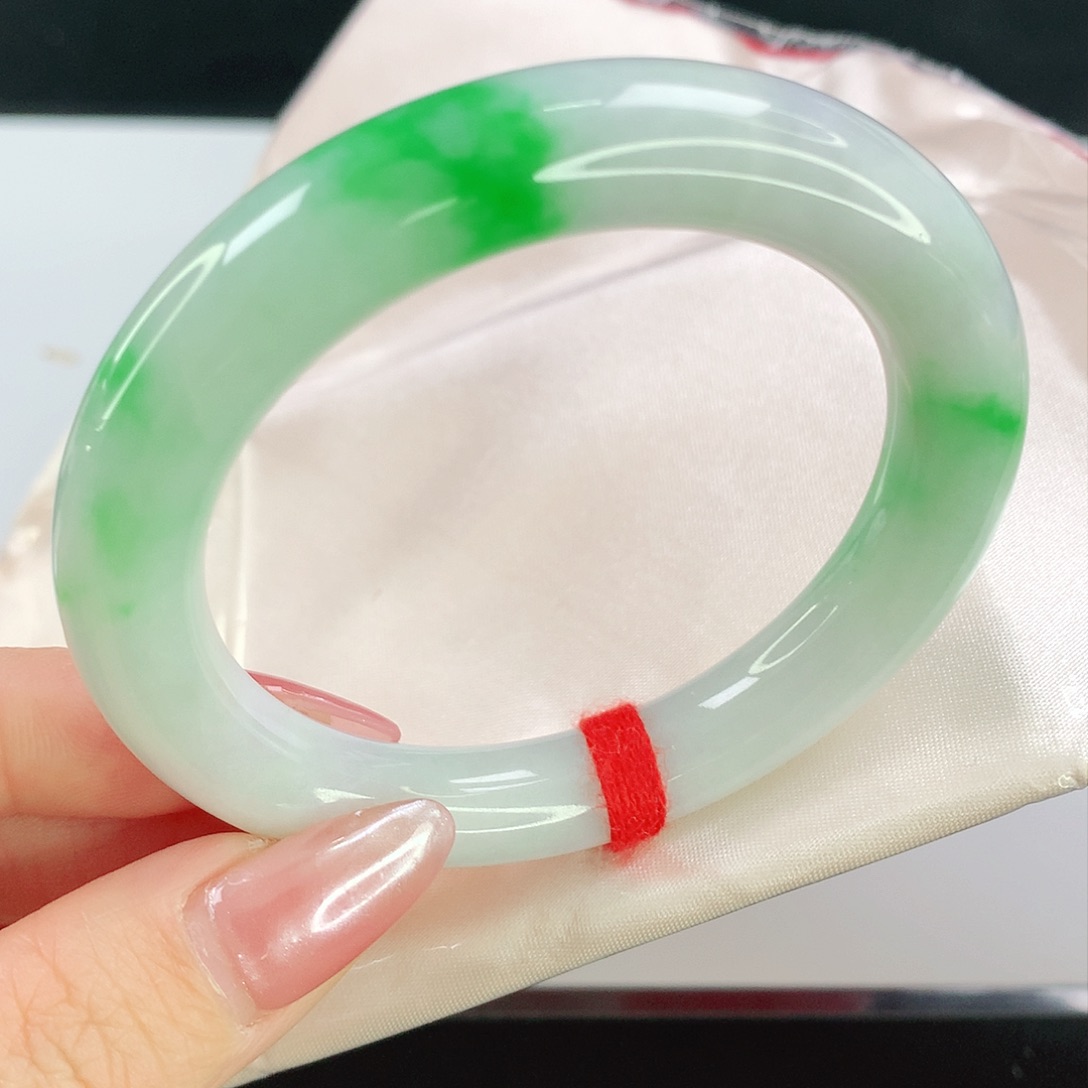 翡翠未镶嵌手镯52.5圈525