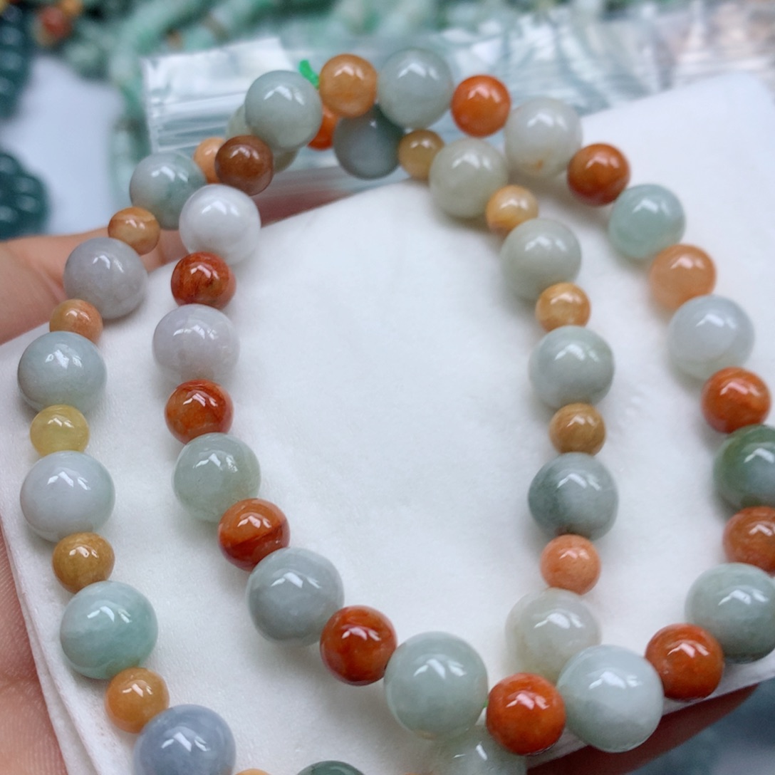 翡翠颈饰未镶嵌手串