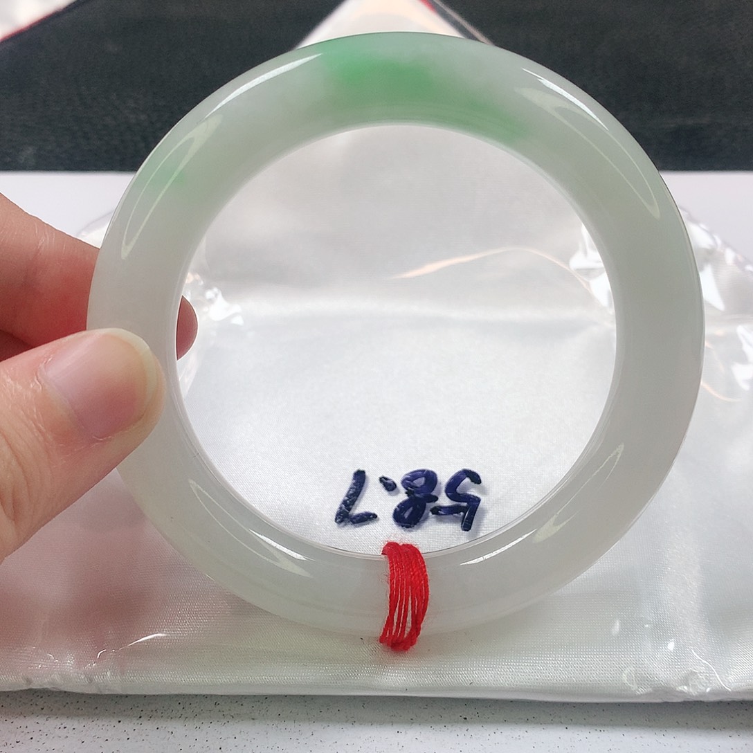 未镶嵌手镯（圆镯）翡翠325