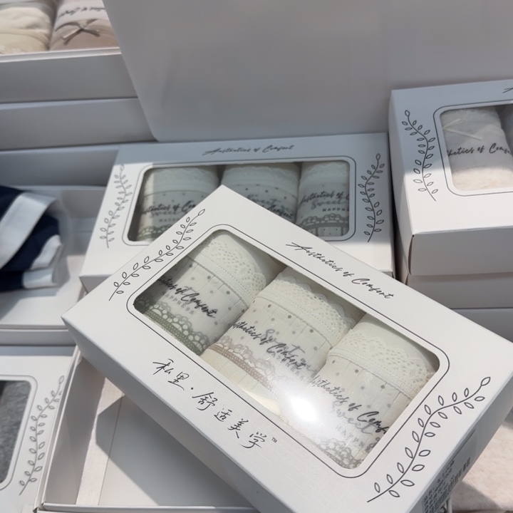 布艺铁合金女内衣