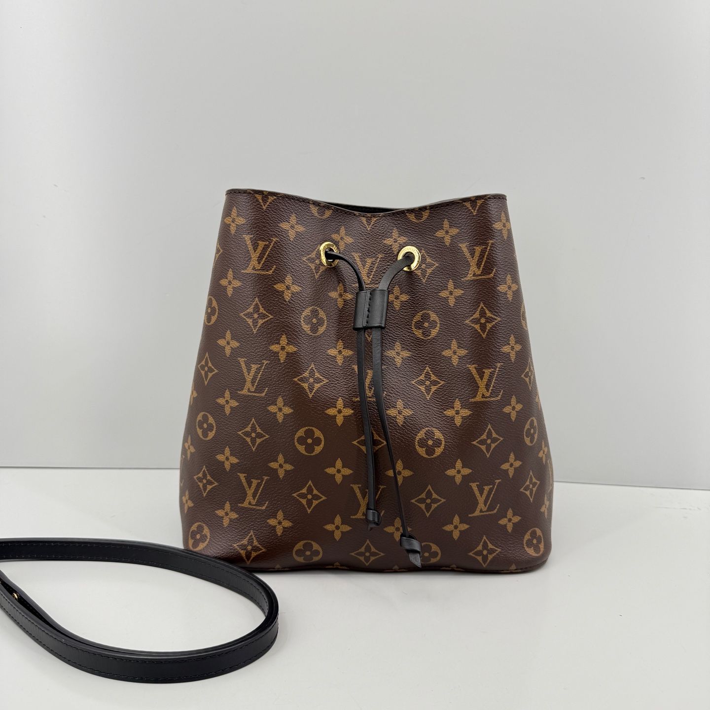 95新 LouisVuitton/路易威登 优选/老花黑色水桶包 26×26×17 