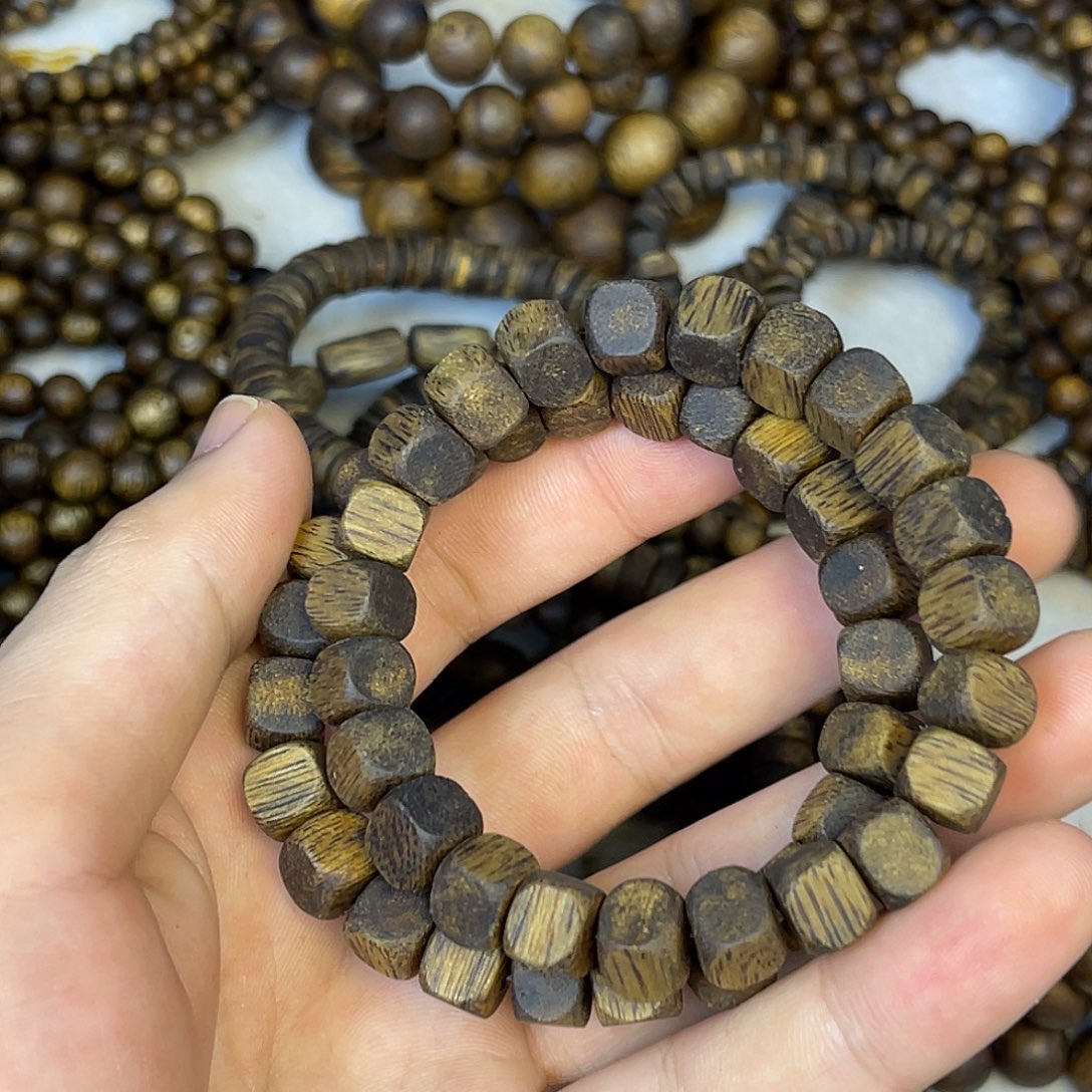 沉香碎屑+99沉卡8大方糖单圈