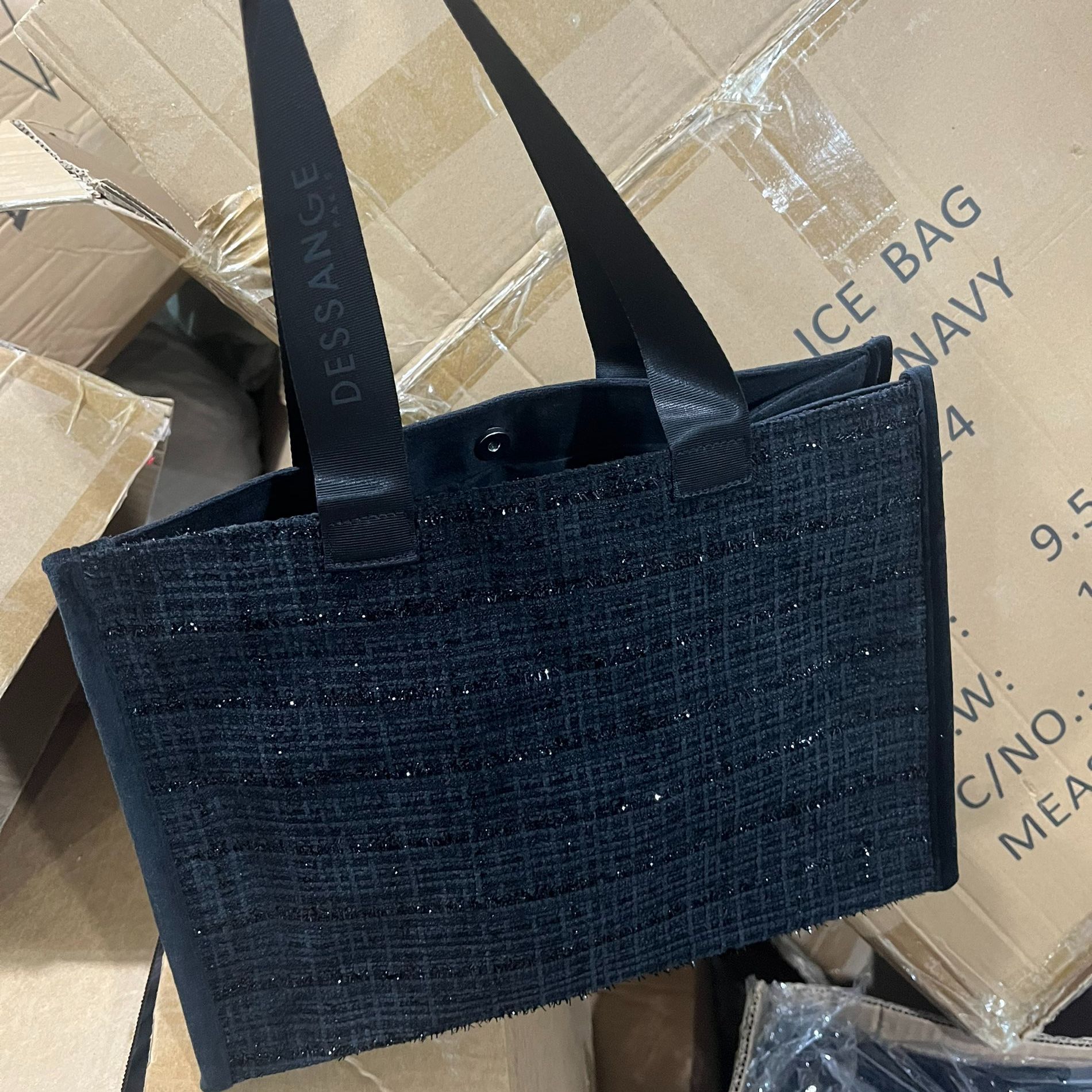 简约黑色金线单肩托特包32*24*14