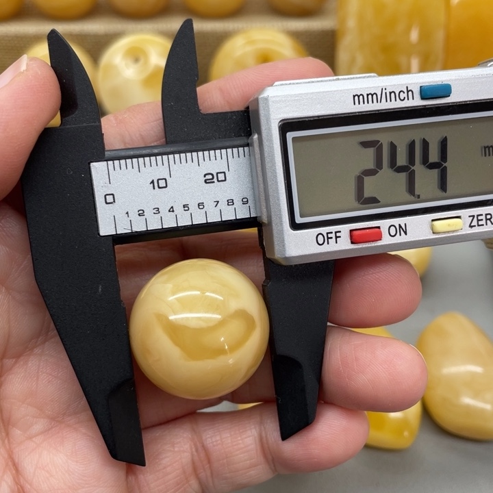 琥珀裸石未镶嵌蜜蜡