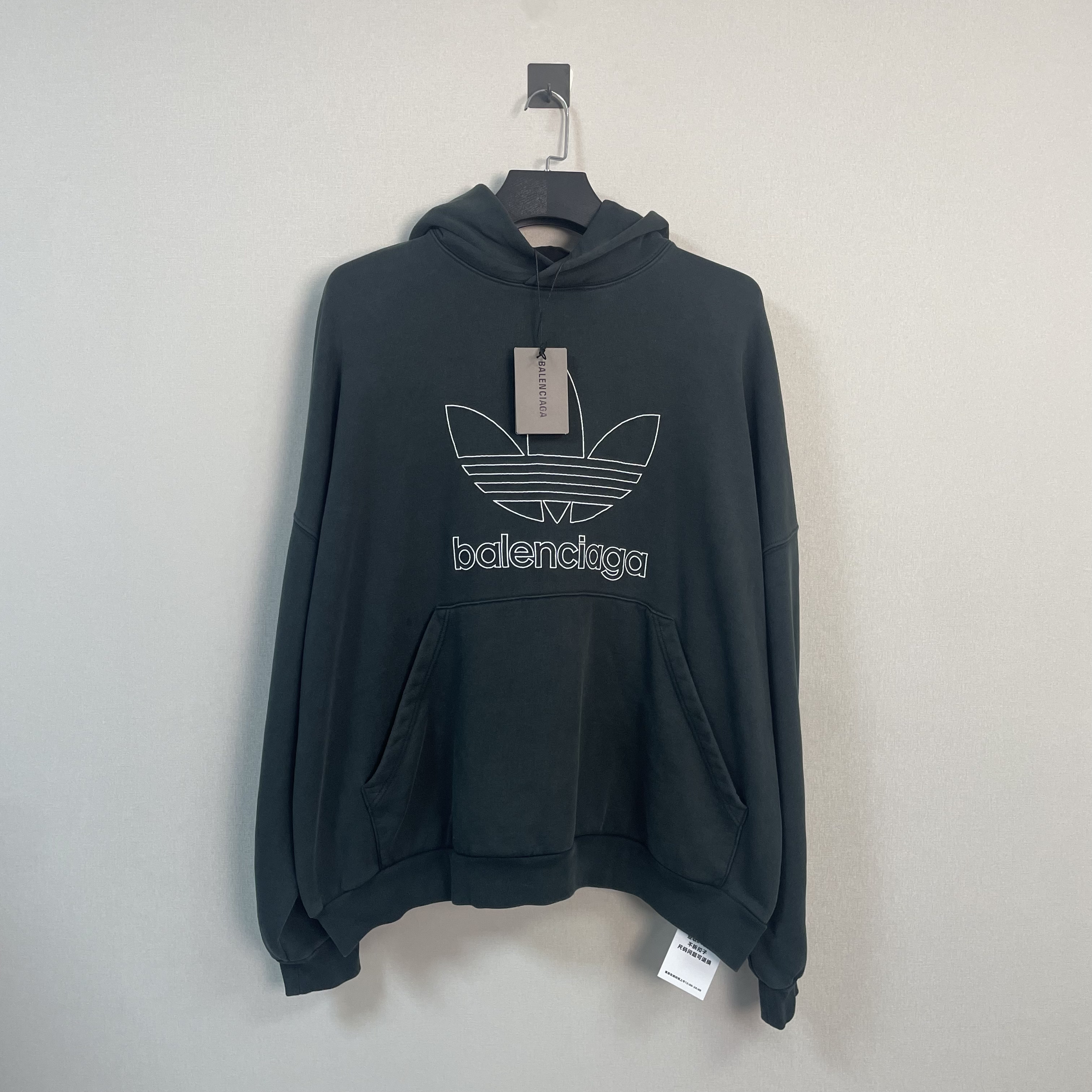未使用 Balenciaga/巴黎世家 联名款三叶草帽衫/2码/带吊/价10800