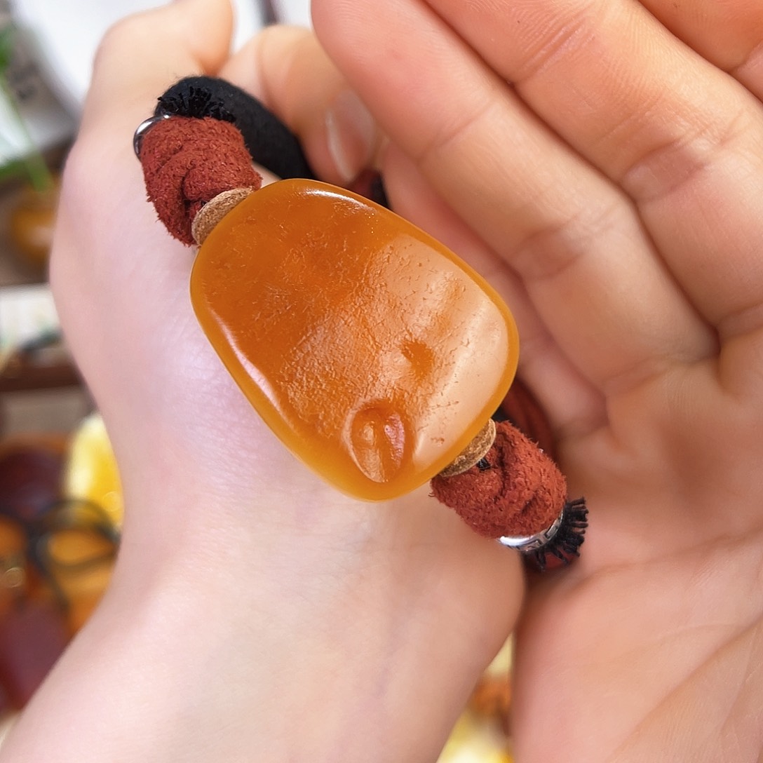 琥珀珠宝奇石未镶嵌，