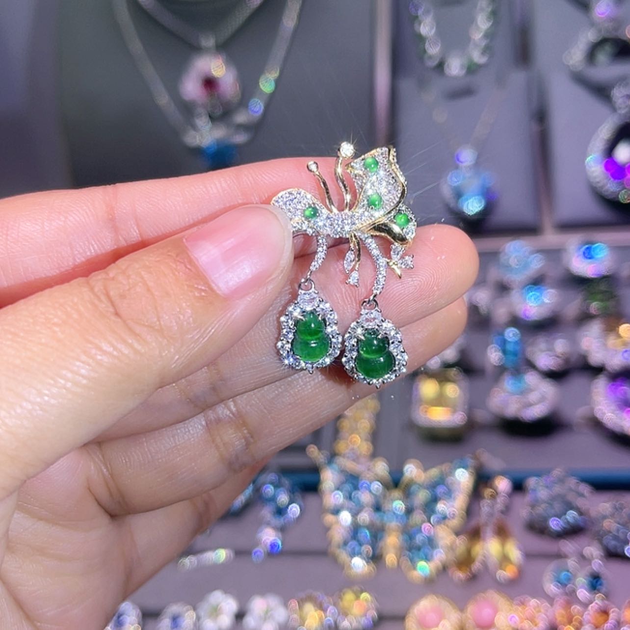 【闪购商品】翡翠吊坠(不含链)未镶嵌琴*