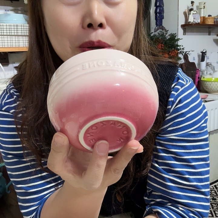 珐琅釉粉色米饭碗