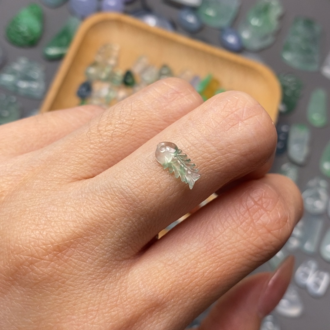 翡翠未镶嵌颈饰翡翠