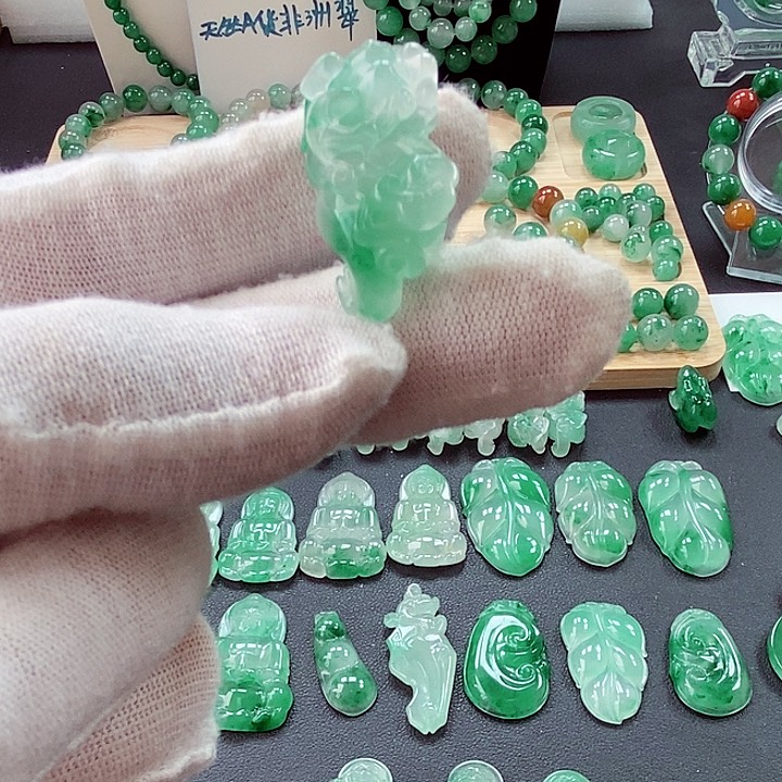 石英质玉吊坠(不含链)未镶嵌