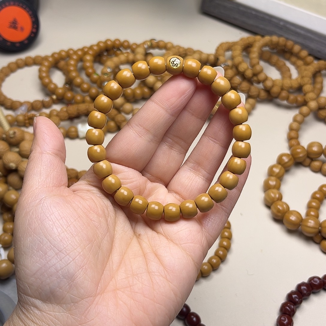 猴头核桃吊坠直8.9左右