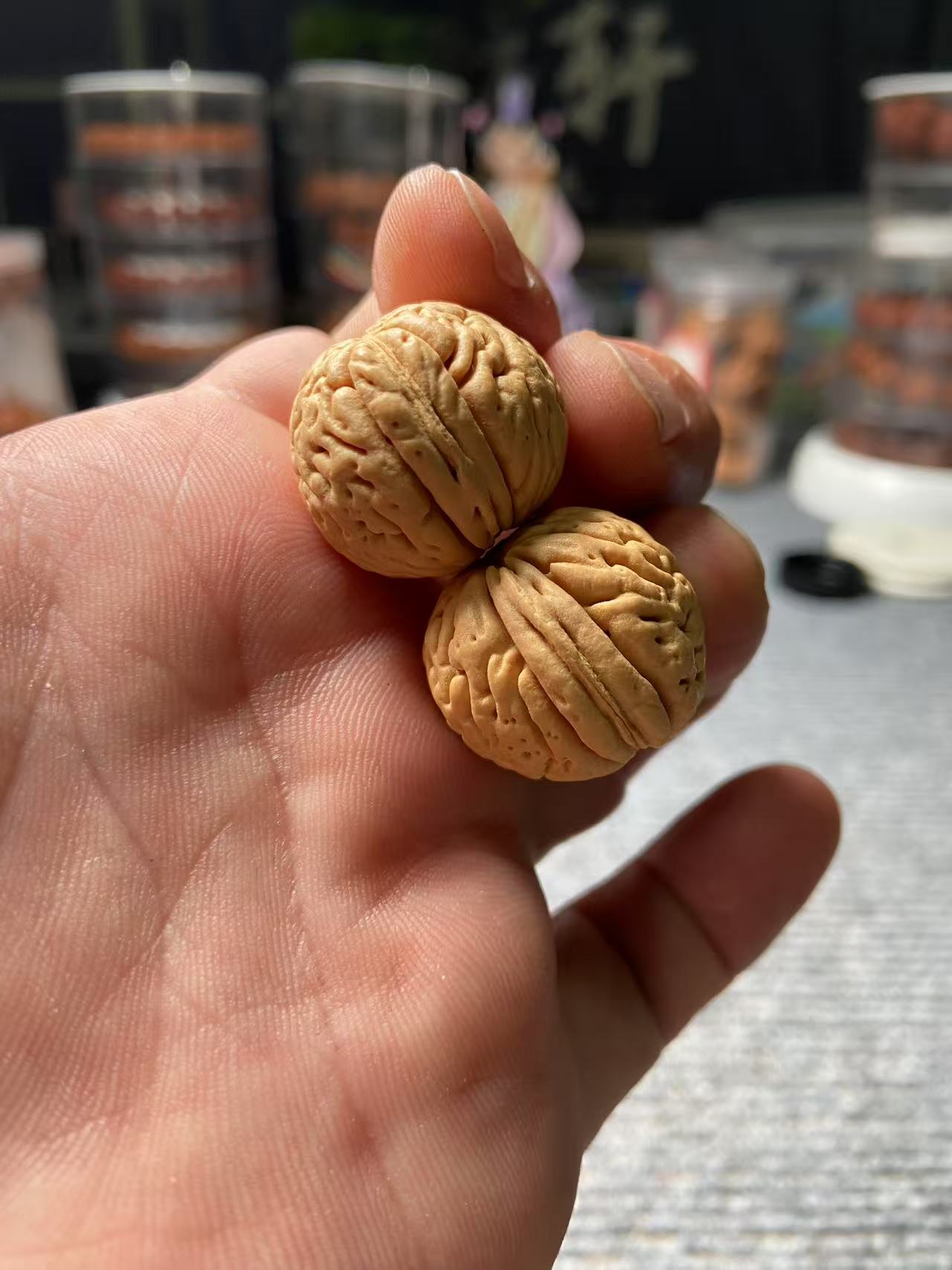 精配对桃核手捻油性十足满花满纹不怕夜路适合男女盘玩时尚解压