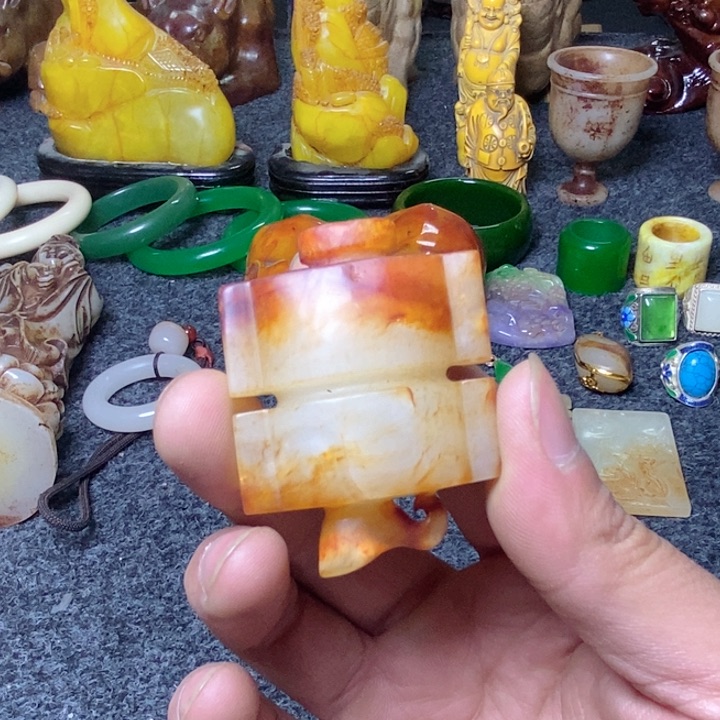 白玉菩提吊坠收藏