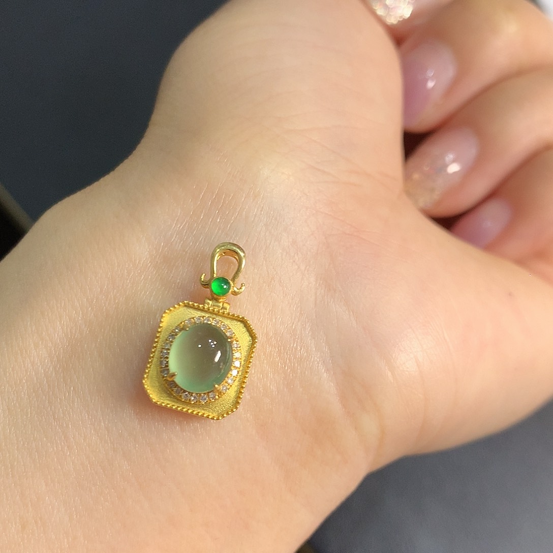 翡翠18K金镶嵌吊坠(不含链)