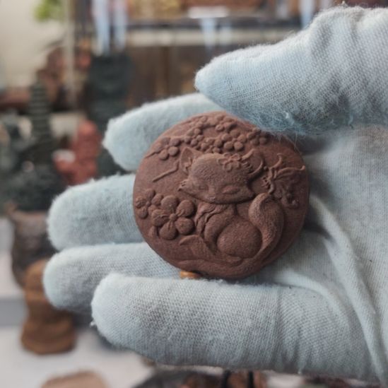 泥塑玫瑰香方九尾狐香牌微瑕福利价