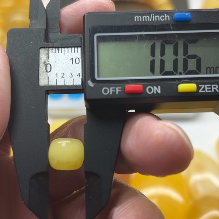 琥珀（矿物珀）未镶嵌裸石