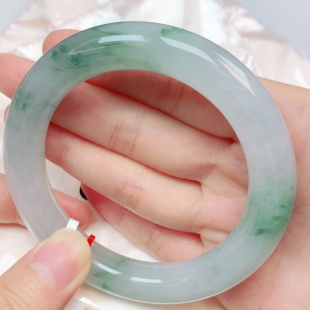 翡翠手镯未镶嵌抖音687