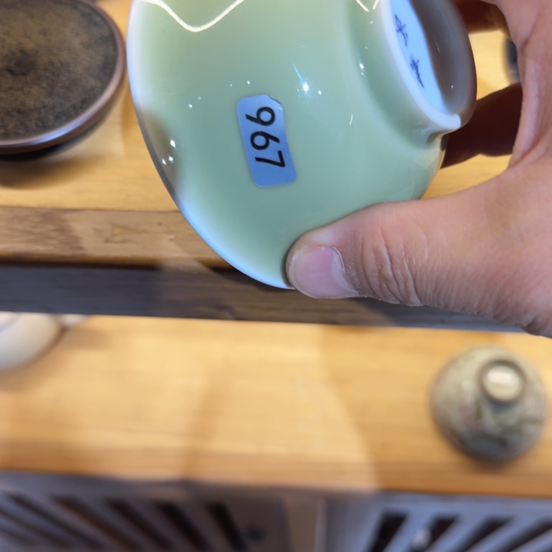豆青釉色压手杯喜欢的可以拍