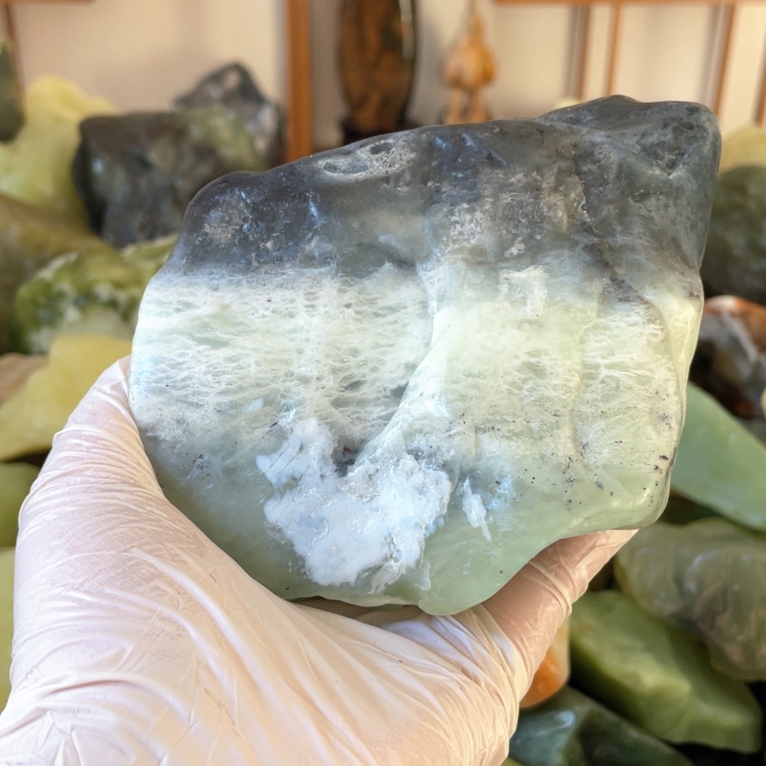 蛇纹石玉未镶嵌中国四大名玉简易