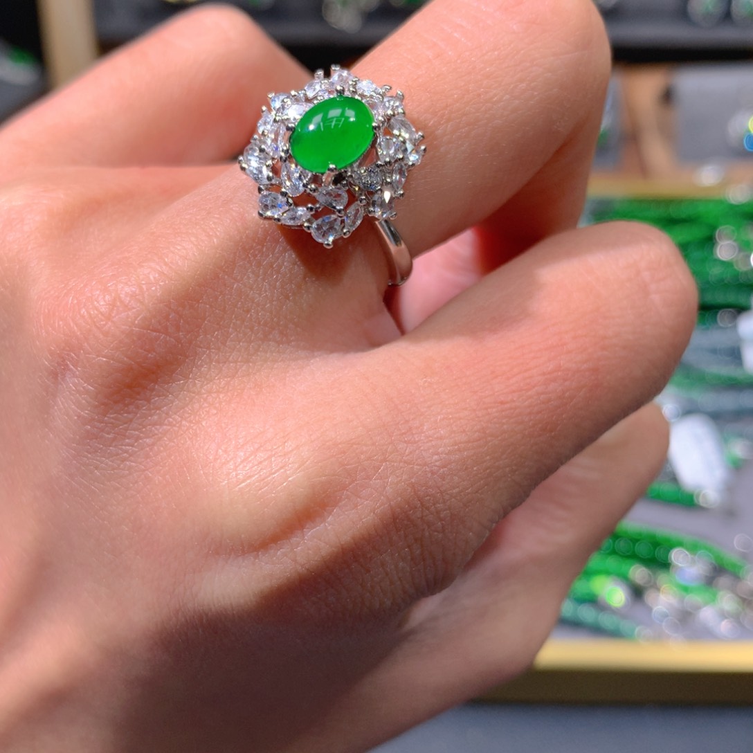 翡翠手链未镶嵌天然翡翠