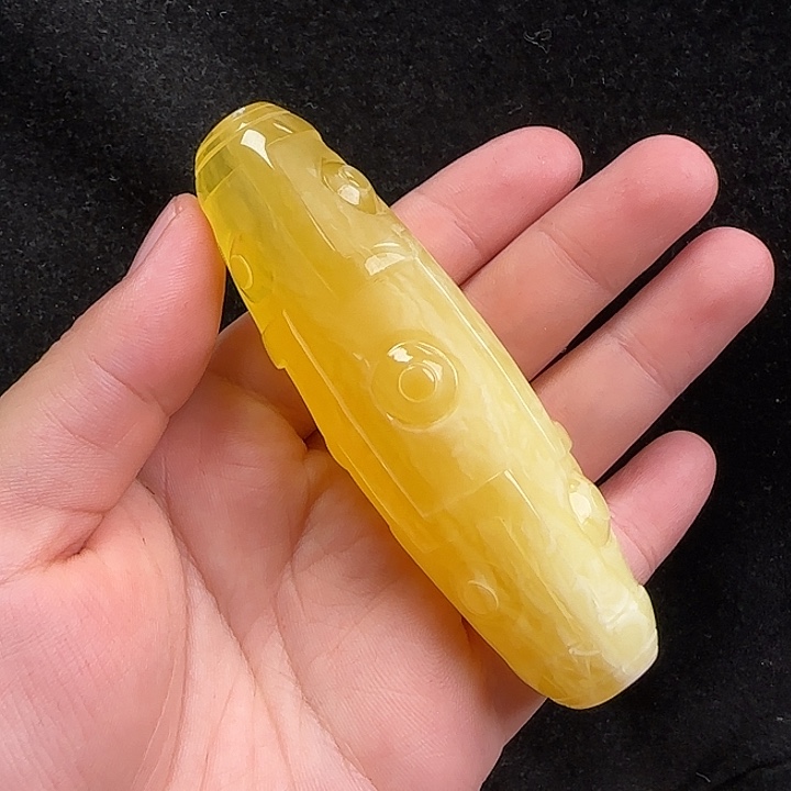 蜜蜡未镶嵌珠宝奇石