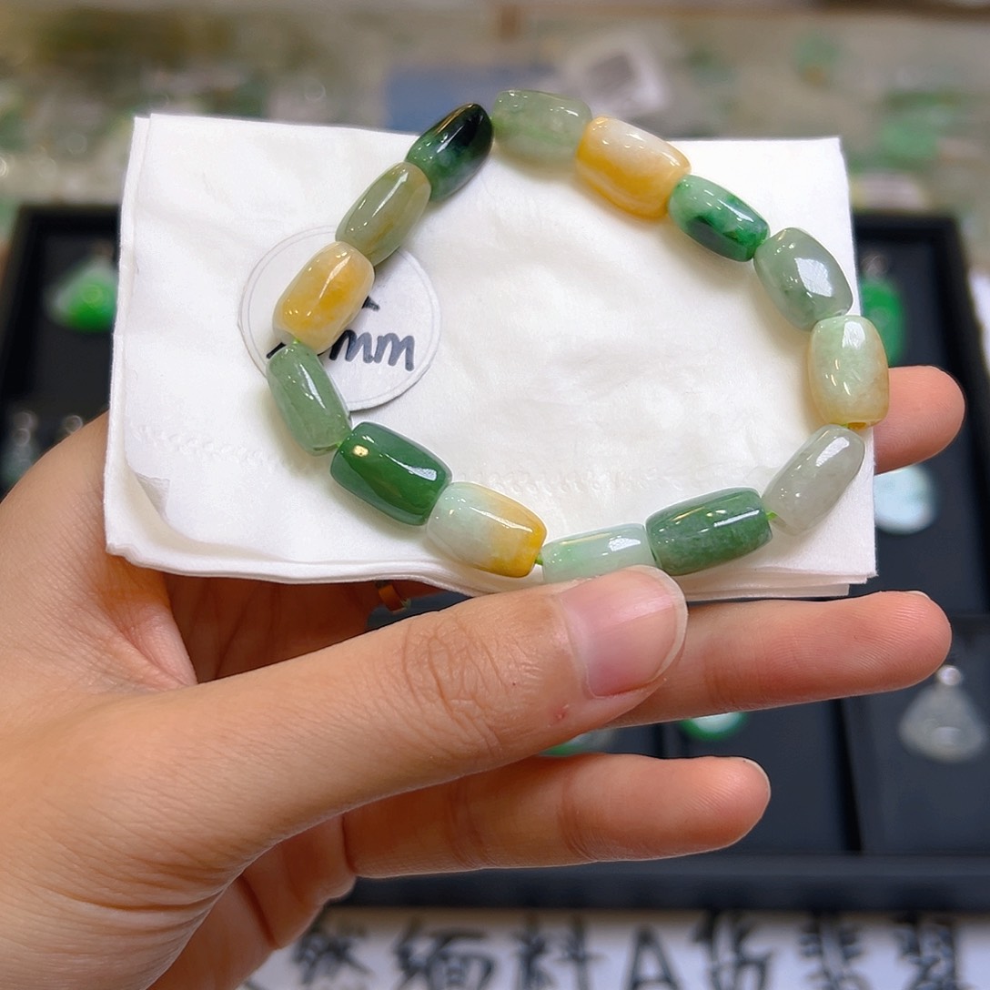 翡翠手链未镶嵌翡翠