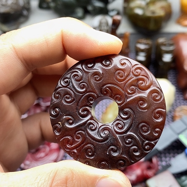 未镶嵌蛇纹石玉颈饰