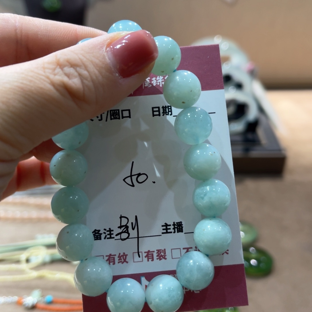 蛇纹石玉手镯未镶嵌别*着